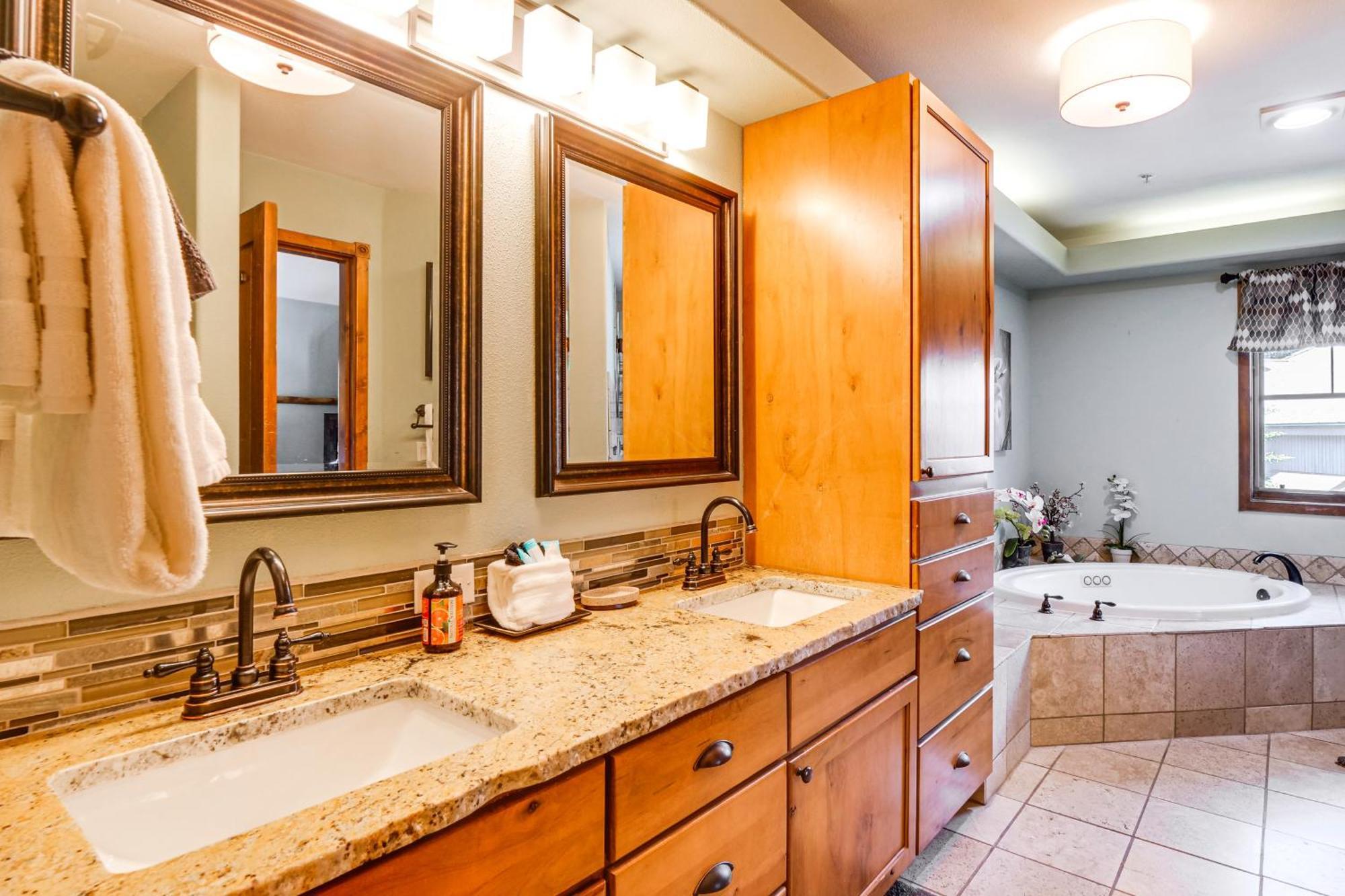 Breck Condo With Pool And Hot Tub Access Walk To Lift بريكنريدج المظهر الخارجي الصورة